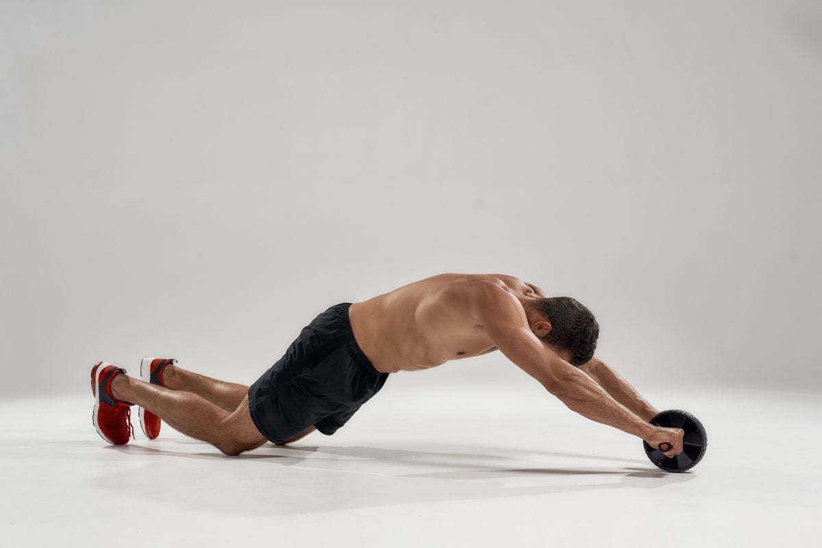 30 Best Gym Ab Exercises for Building a Sturdy Core gym ab workouts