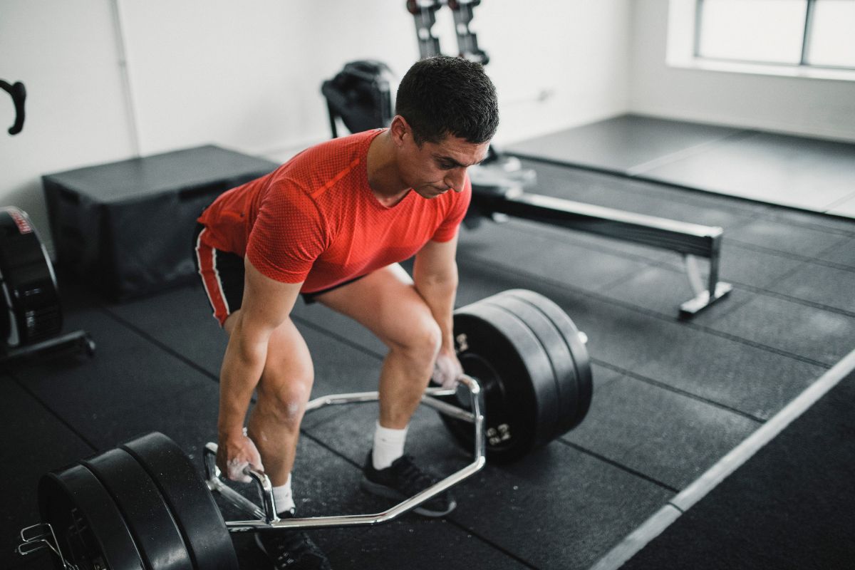 15 Best Glute and Hamstring Workouts with PDF Hex Bar Deadlift