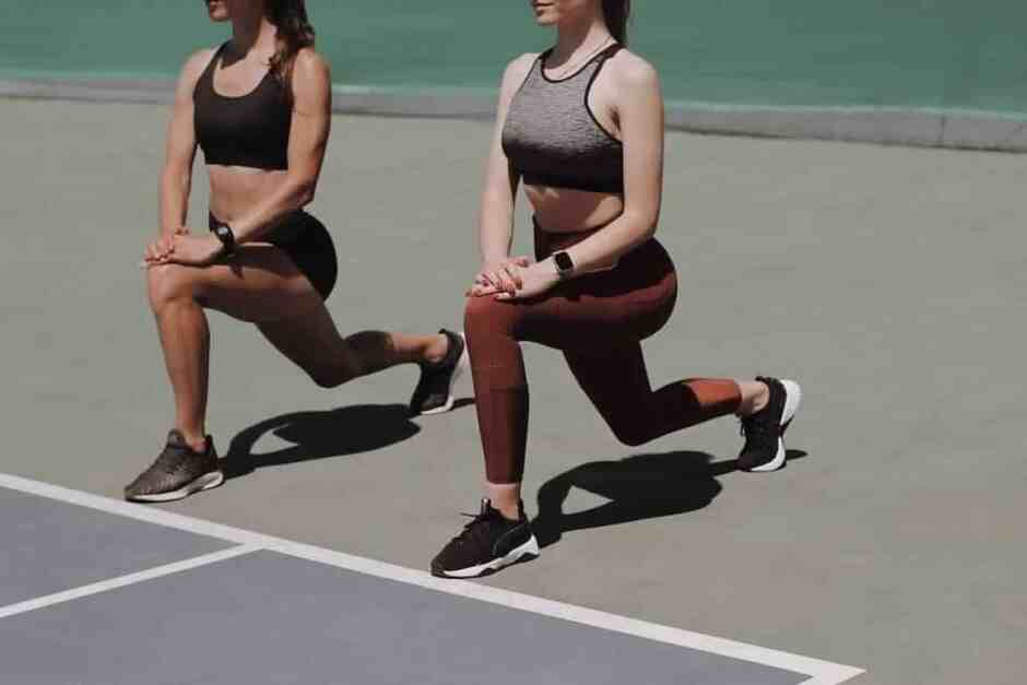 8 Best Bodyweight Hamstring Exercises at Home hamstring exercises bodyweight