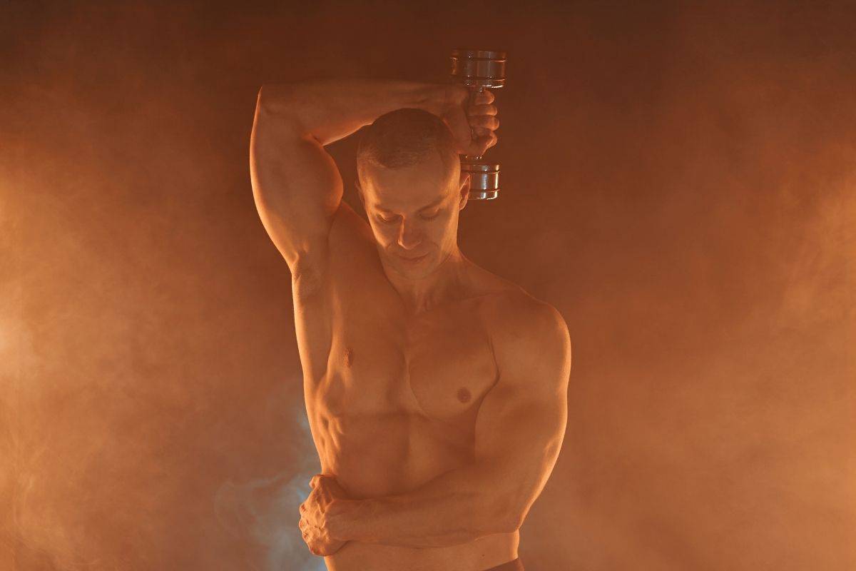 16 Best Dumbbell Exercises for Arms and Shoulders Single-arm Overhead Triceps Extension