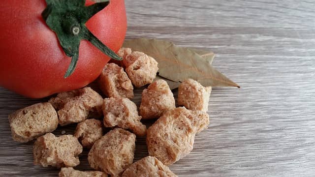 Soya chunk is one of the highest protein foods that are also high in calories and ideal for muscle and weight growth